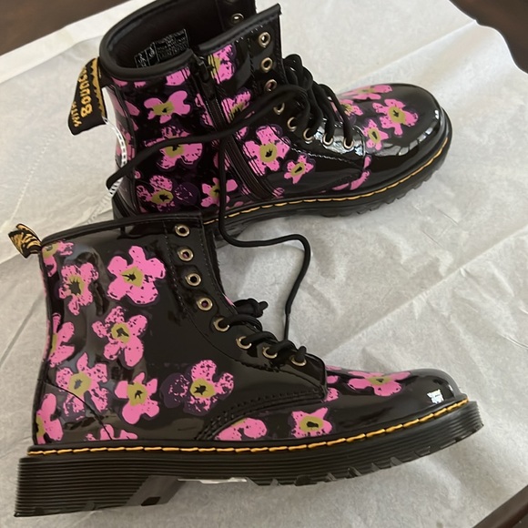 Dr. Martens Kids' 1460 Floral Lace-Up Boot - Picture 10 of 11